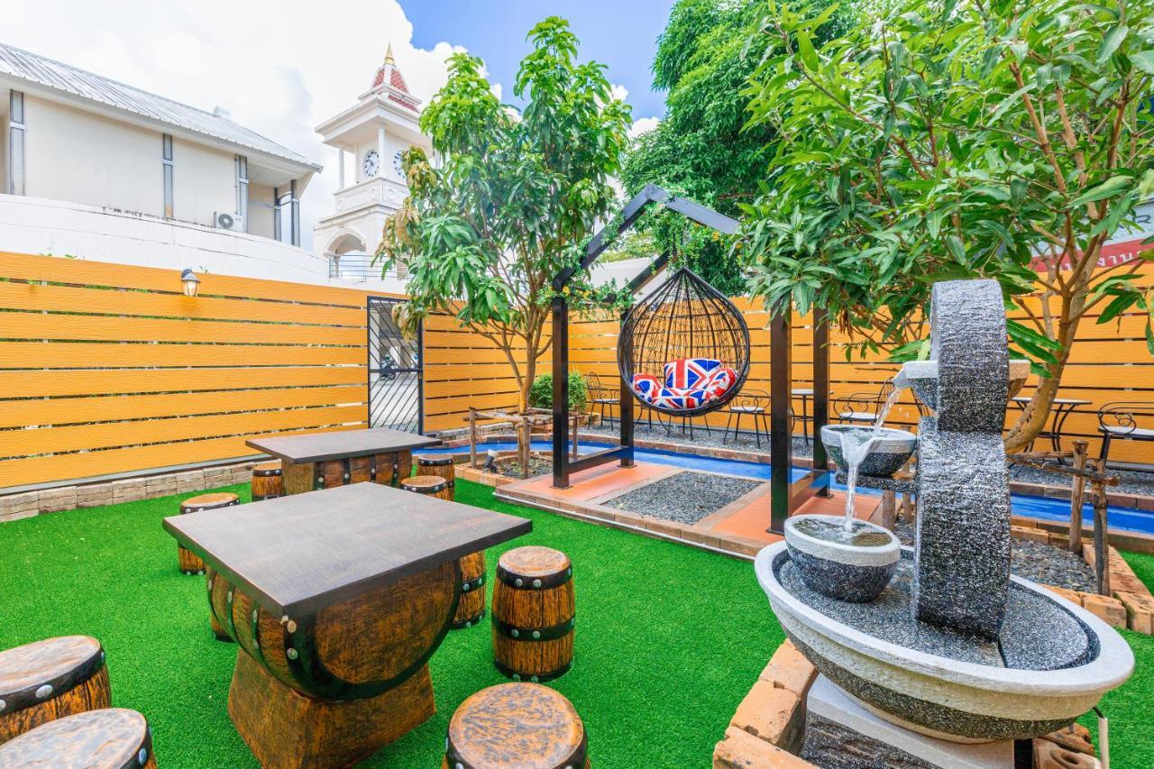 Marco Polo Phuket Poshtel & Bistro Exterior foto